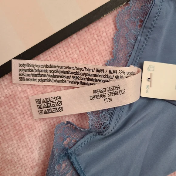 VS Dream Angels Smooth Lace Trim Thong Size Sm - Picture 5 of 5